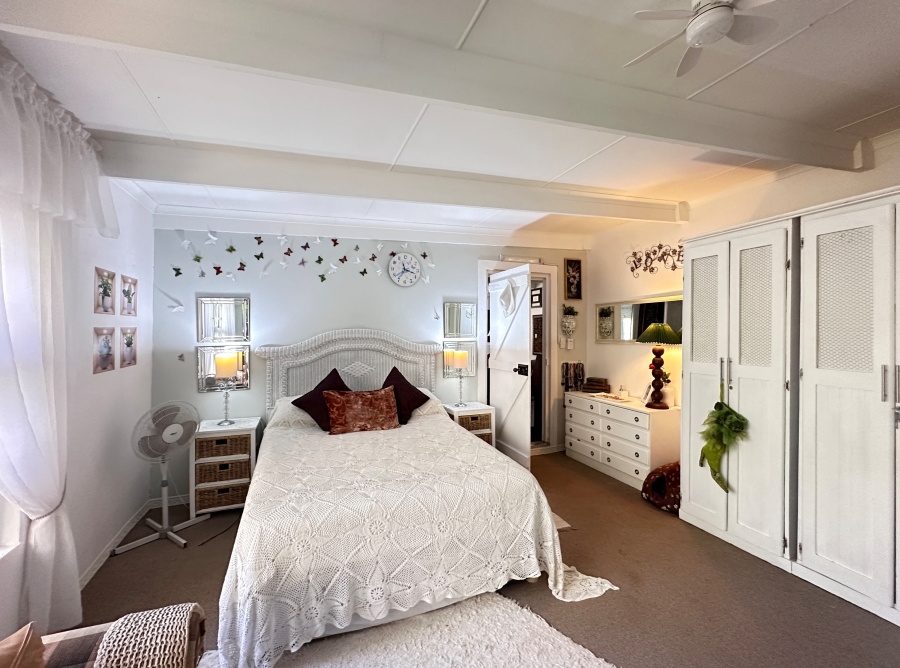 2 Bedroom Property for Sale in Stilbaai Oos Western Cape